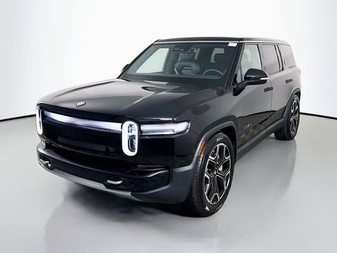 Used 2026 Rivian R1S Adventure AWD/4WD image 4