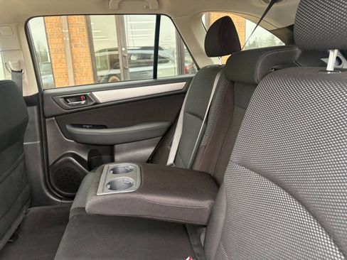 Used 2017 Subaru Outback 2.5i Premium image 18