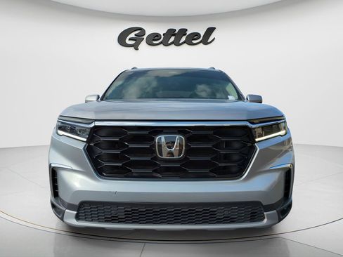 Used 2024 Honda Pilot Touring image 8