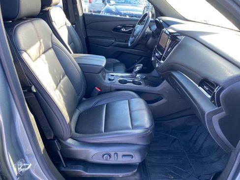 Used 2023 Chevrolet Traverse RS w/ LPO, Floor Liner Package image 27