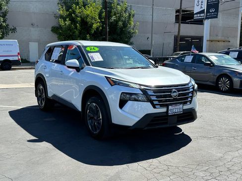 Used 2026 Nissan Rogue SV FWD image 10