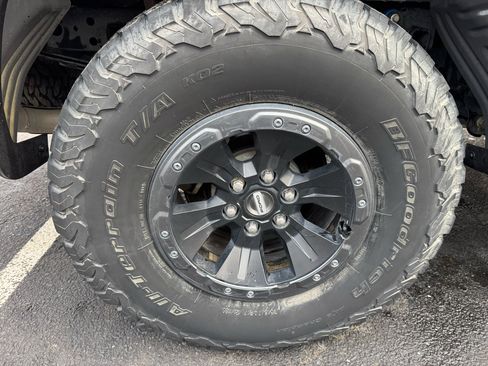 Used 2018 Ford F150 Raptor w/ Equipment Group 802A Luxury image 11