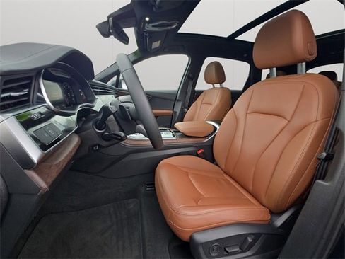 Used 2025 Audi Q7 3.0T Premium Plus image 11