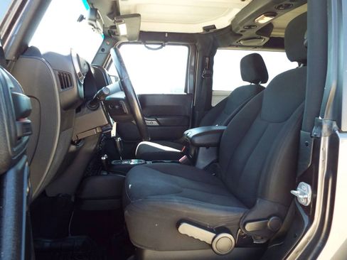 Used 2014 Jeep Wrangler Sport image 10