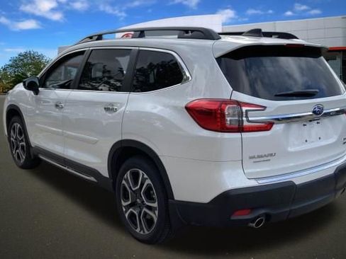 Used 2025 Subaru Ascent Touring image 3