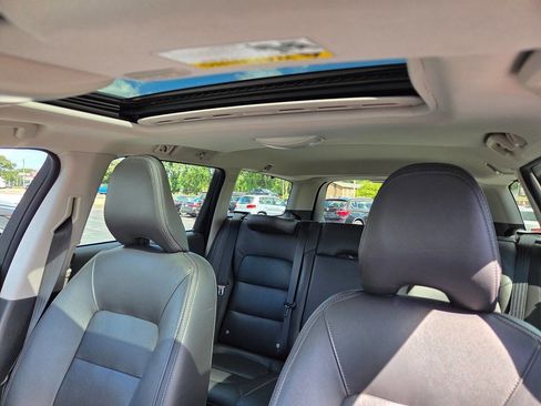 Used 2016 Volvo XC70 T5 Premier image 10