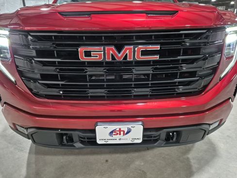 Certified 2022 GMC Sierra 1500 Elevation image 29