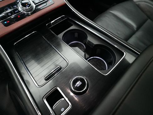 Used 2022 Lincoln Aviator Grand Touring AWD/4WD image 18