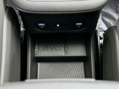 Used 2024 Hyundai Ioniq 5 Limited image 18