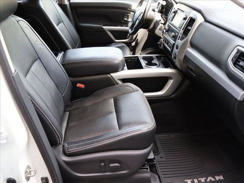 Used 2018 Nissan Titan S AWD/4WD image 29