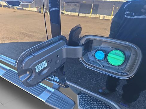 Used 2022 GMC Sierra 2500 Denali w/ Denali Ultimate Package image 10