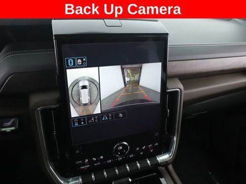 Used 2025 GMC Yukon Denali Ultimate w/ LPO, Floor Liner Package AWD/4WD image 27