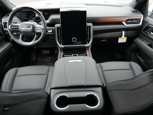 New 2026 GMC Yukon Denali w/ Denali Reserve Package image 6