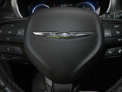 Used 2019 Chrysler Pacifica Touring-L Plus w/ Advanced Safetytec Group FWD image 28
