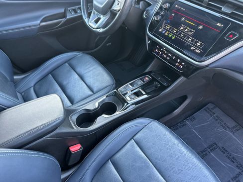 Used 2022 Chevrolet Bolt EUV Premier w/ Sun & Sound Package image 16