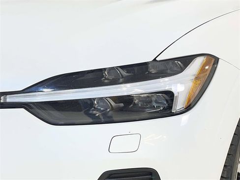 Used 2022 Volvo XC60 T8 Inscription w/ Advanced Package image 11