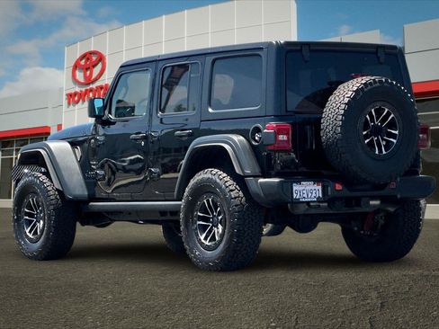 Used 2025 Jeep Wrangler Unlimited Sport AWD/4WD image 5