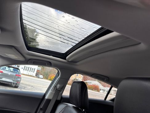 Used 2018 Acura ILX image 11