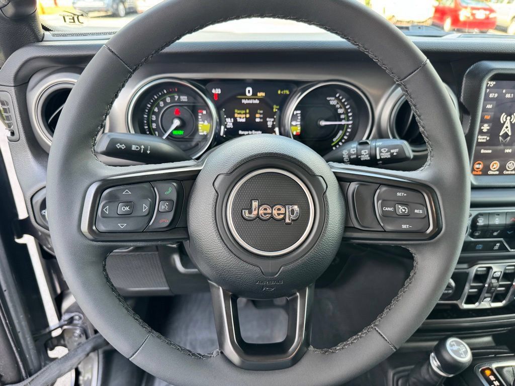 Used 2023 Jeep Wrangler Unlimited w/ Cold Weather Group AWD/4WD image 12