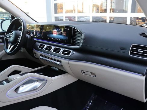 Used 2021 Mercedes-Benz GLS 580 4MATIC image 16