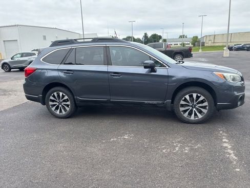 Used 2017 Subaru Outback 2.5i Limited AWD/4WD image 7