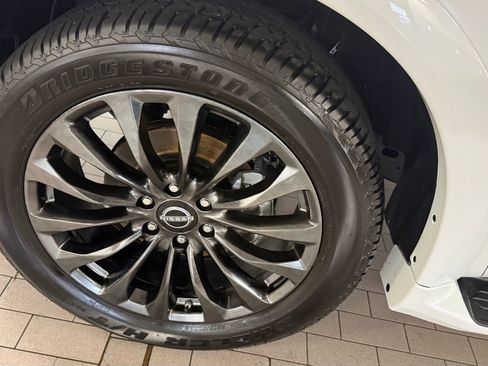Used 2024 Nissan Armada Platinum w/ Captain's Chairs Package image 12