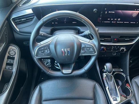 Used 2024 Buick Encore GX Sport Touring image 17