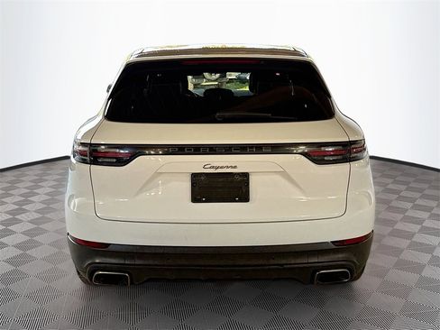 Used 2020 Porsche Cayenne image 7