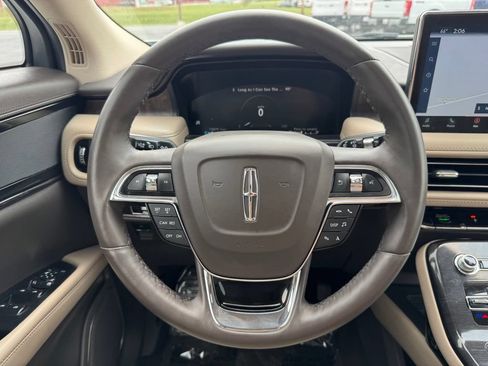Used 2023 Lincoln Nautilus Reserve AWD/4WD image 16