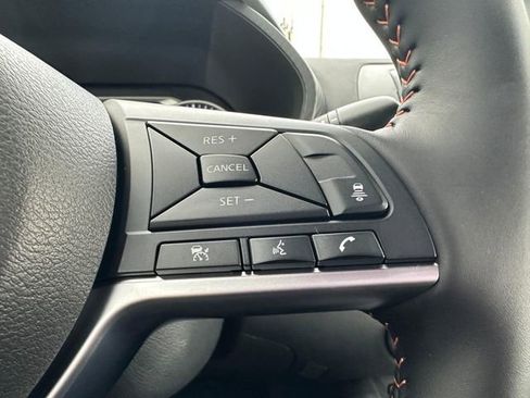 Used 2025 Nissan Sentra SR image 15