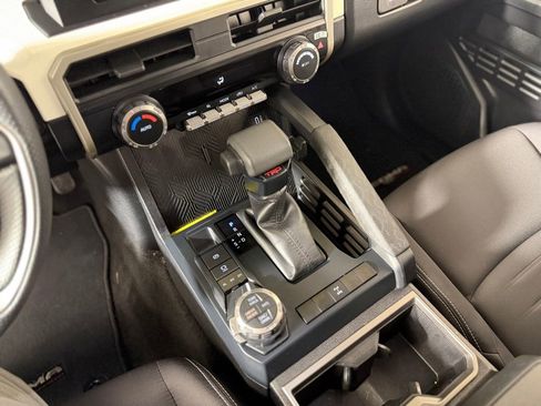 Used 2024 Toyota Tacoma TRD Off-Road image 23