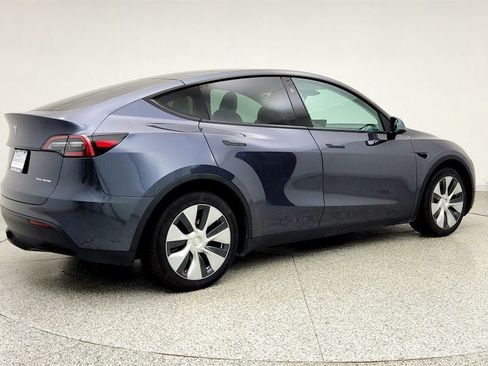 Used 2023 Tesla Model Y Long Range AWD/4WD image 5