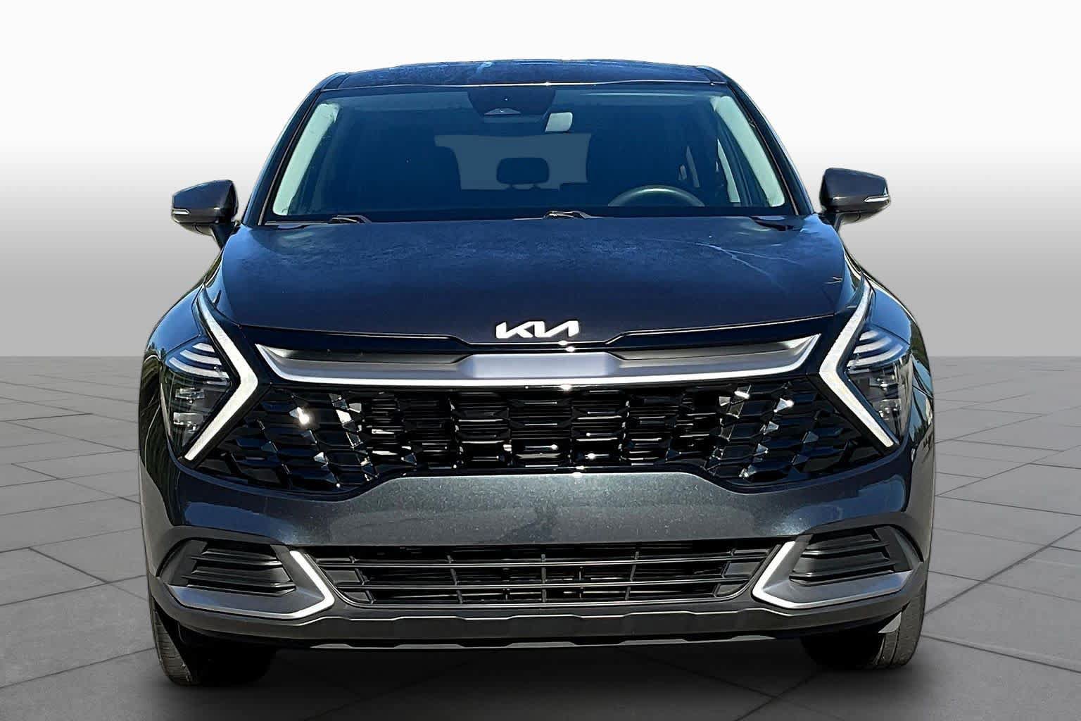 Used 2024 Kia Sportage EX FWD image 4