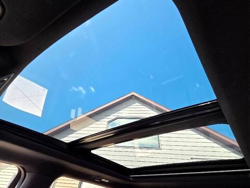 Used 2018 Ford F150 Raptor w/ Equipment Group 802A Luxury image 28