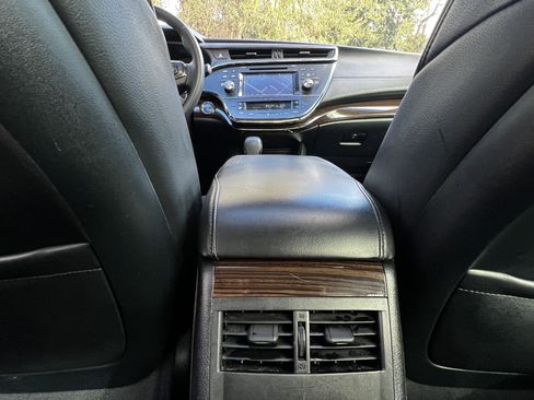 Used 2015 Toyota Avalon XLE Touring image 39