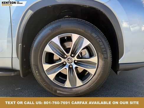 Used 2024 Toyota Highlander XLE image 16