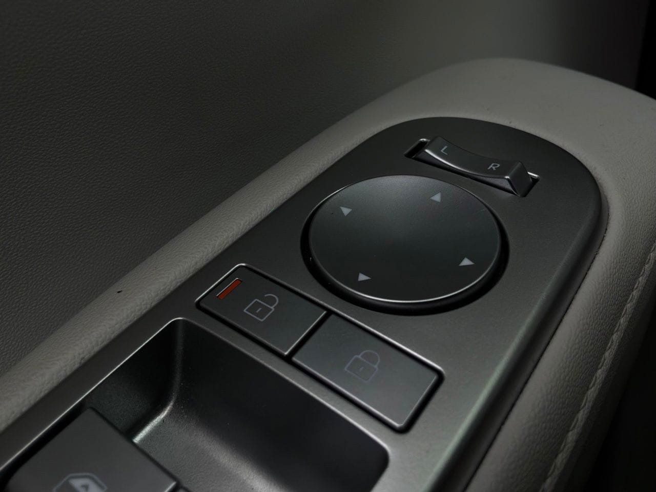 Used 2026 Hyundai Palisade SEL FWD image 30