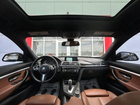 Used 2017 BMW 330i Gran Turismo xDrive image 9