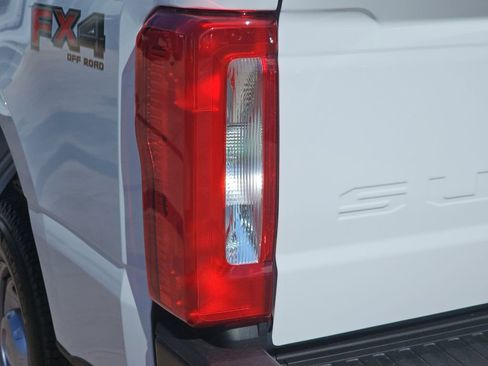 New 2026 Ford F250 XL w/ FX4 Off-Road Package image 41