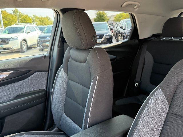 Used 2025 Chevrolet TrailBlazer LT FWD image 14