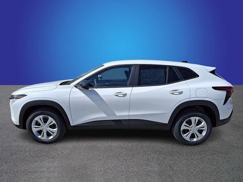 New 2026 Chevrolet Trax LS w/ Driver Confidence Package FWD image 4