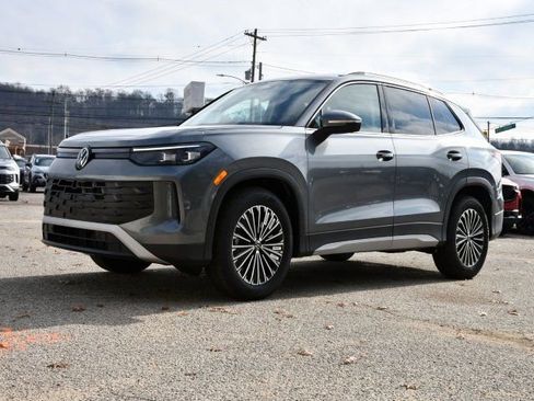 New 2026 Volkswagen Tiguan S image 3
