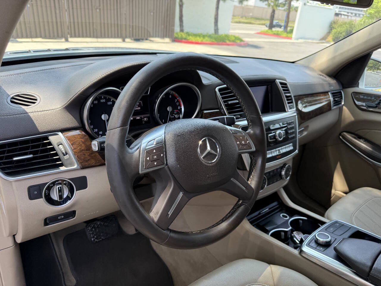 Used 2013 Mercedes-Benz GL 450 4MATIC image 21