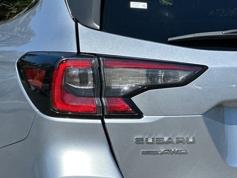 Used 2024 Subaru Outback Premium AWD/4WD image 47