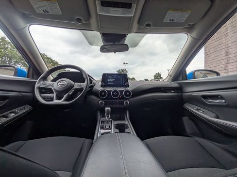 Used 2025 Nissan Sentra SV FWD image 25