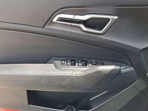 Certified 2023 Kia Sportage LX image 12