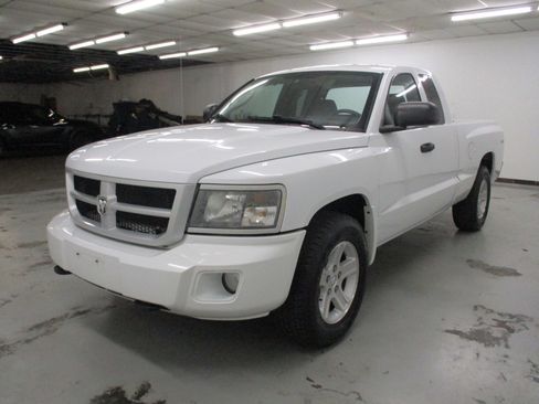 Used 2010 Dodge Dakota Big Horn w/ Extra Security Group image 3