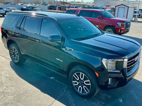 Used 2023 GMC Yukon AT4 w/ AT4 Premium Package image 4