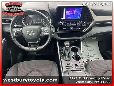 Certified 2024 Toyota Highlander LE AWD/4WD image 15