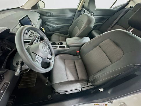 Used 2025 Nissan Altima 2.5 S image 13